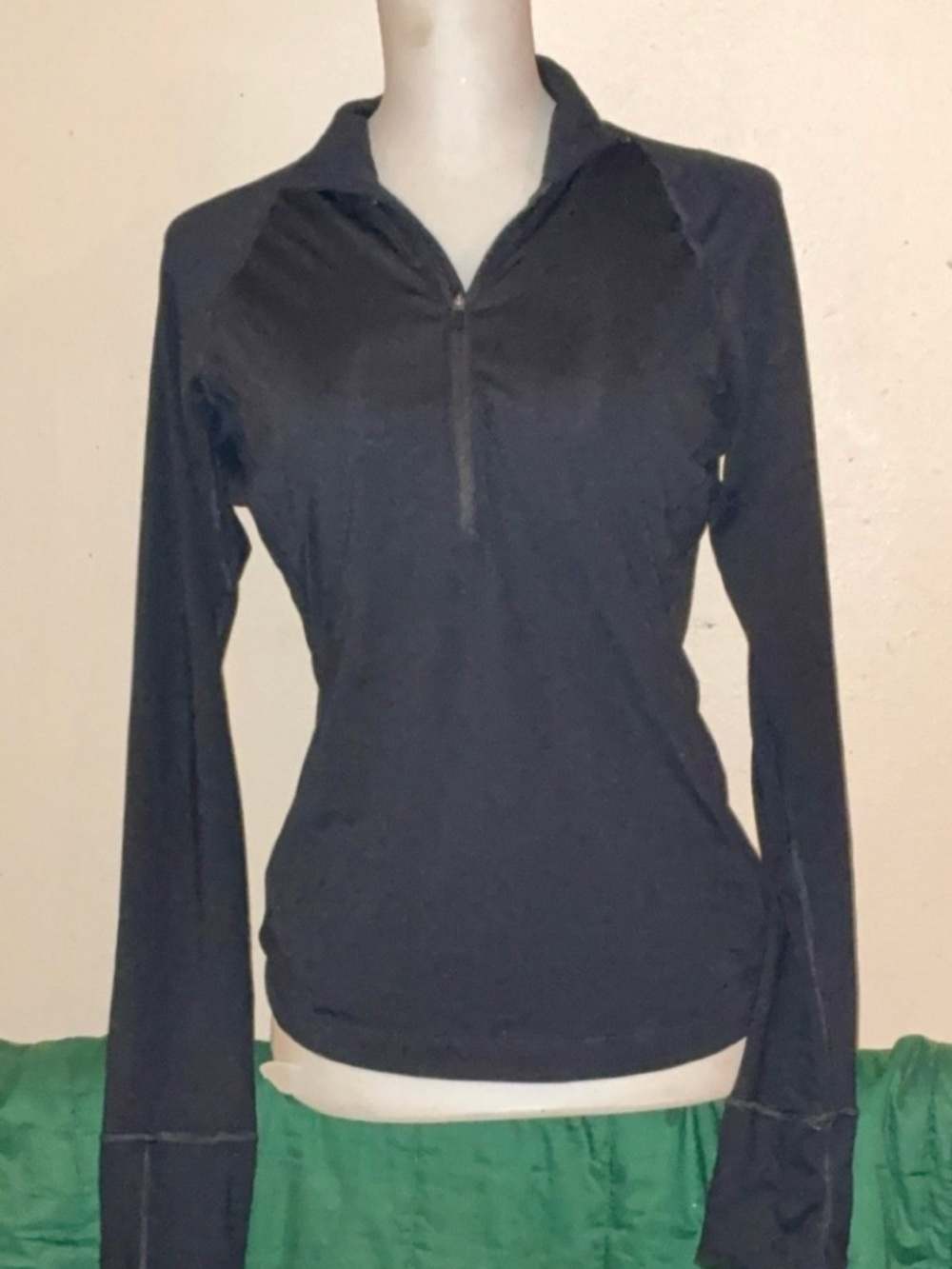 Mountain Hardwear Black Zip Up Athletic Top XS Lightweight Long Sleeve